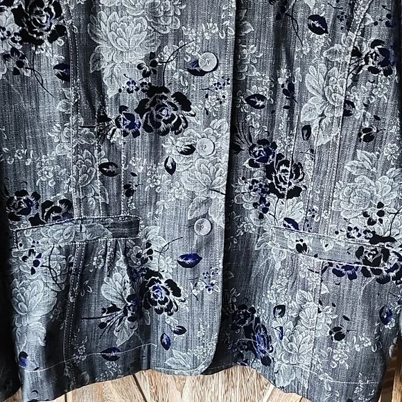 Analogy Women Floral Print Jacket - Picture 3 of 6